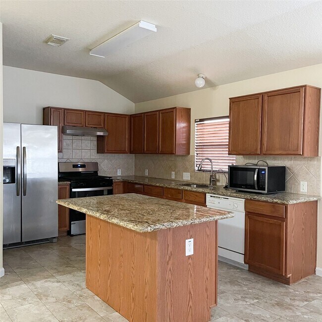 Building Photo - 14927 Sugar Sweet Dr