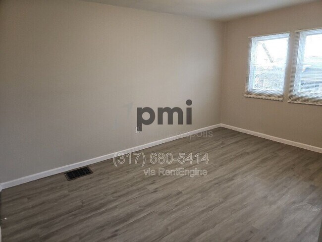 Building Photo - 403 Wallace Ave