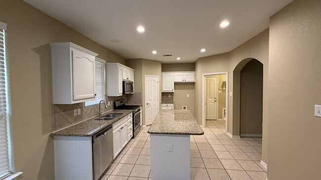 Building Photo - 507 Mesa Ridge Ct