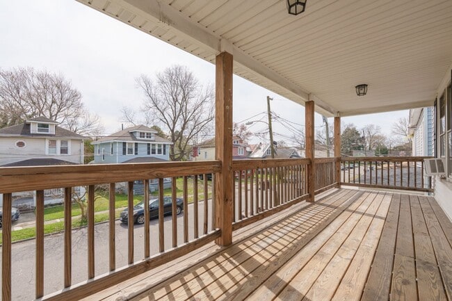 Building Photo - MOVE IN READY 4 Bedroom in Chesapeake!