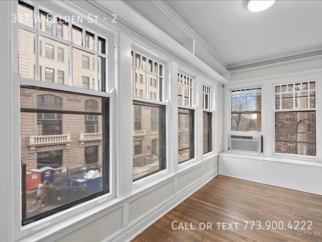 Building Photo - Lincoln Park Extra Large 3 bedroom 2 bath