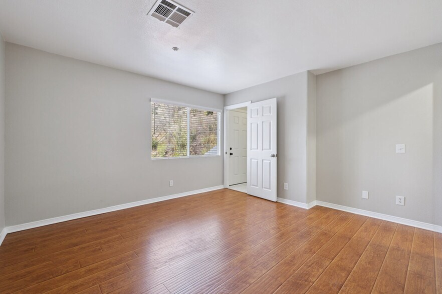 Building Photo - 3709 Las Flores Canyon Rd