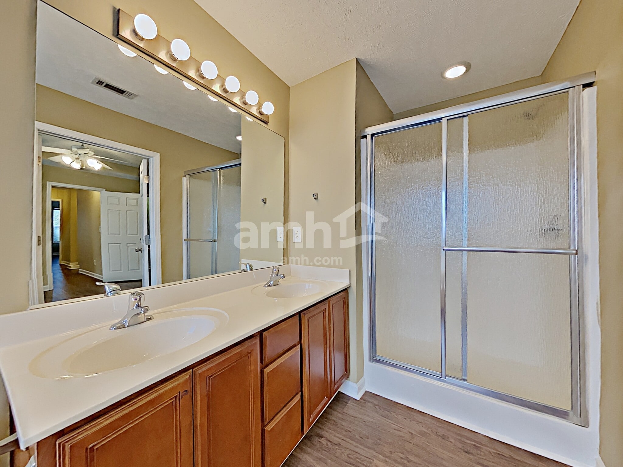 Building Photo - 4005 Strata Dr