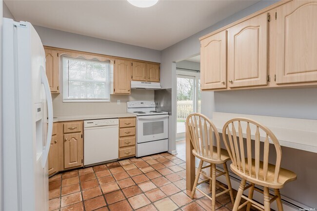 Building Photo - 34 Hazard Ave