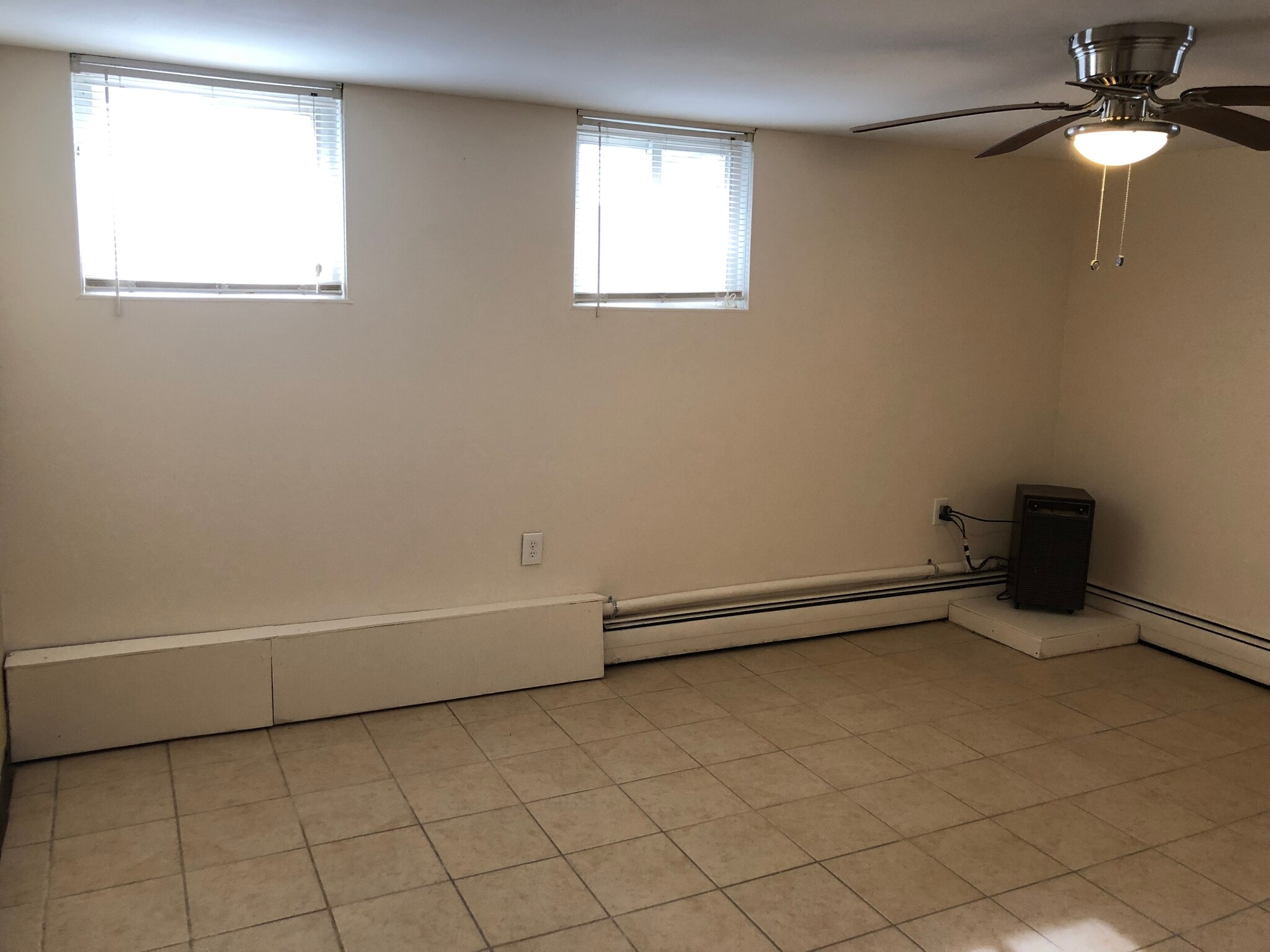 Livingroom - 4C Marlyn Dr