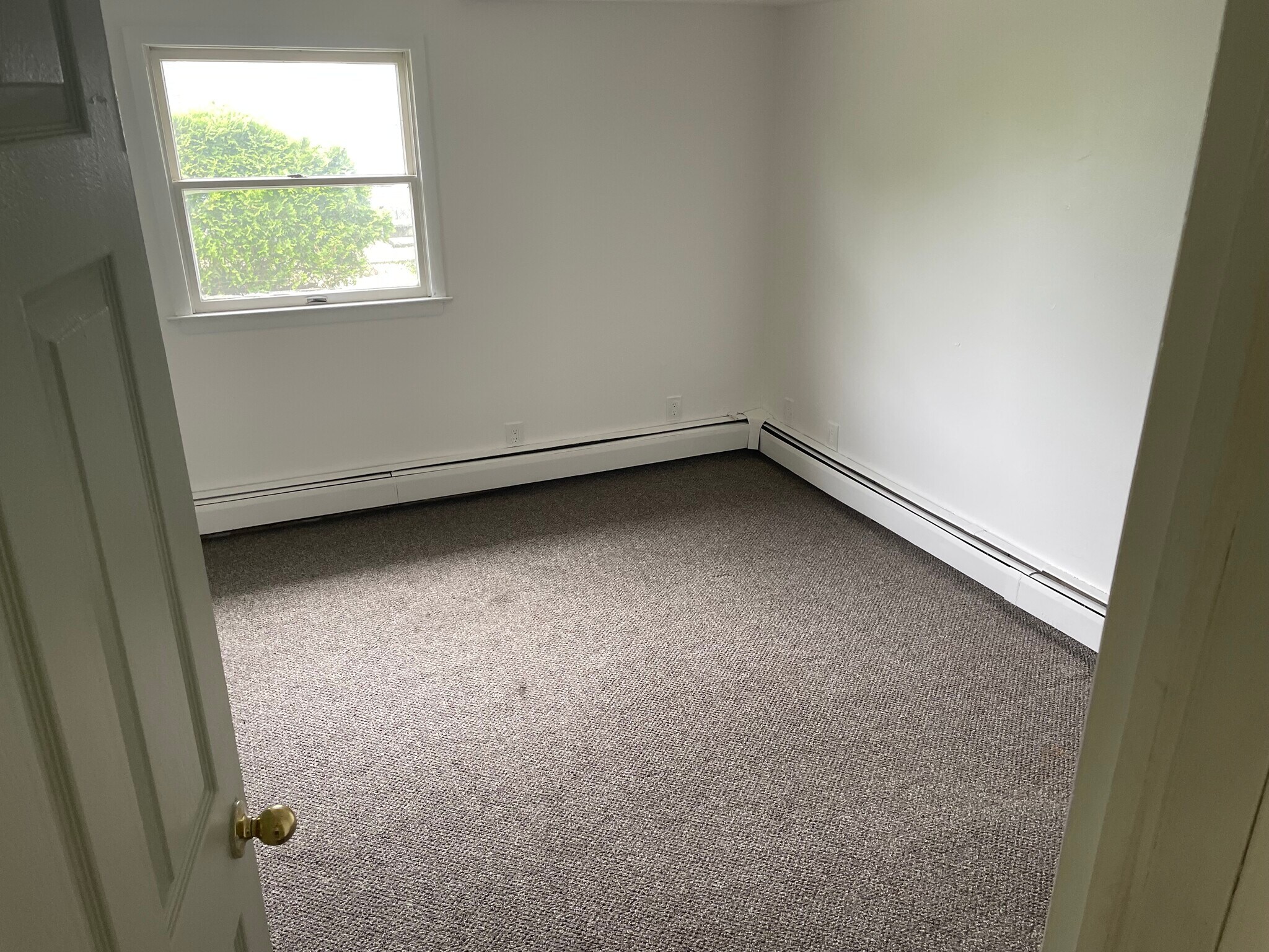 1st floor den/office/bedroom - 29 Monroe Pl
