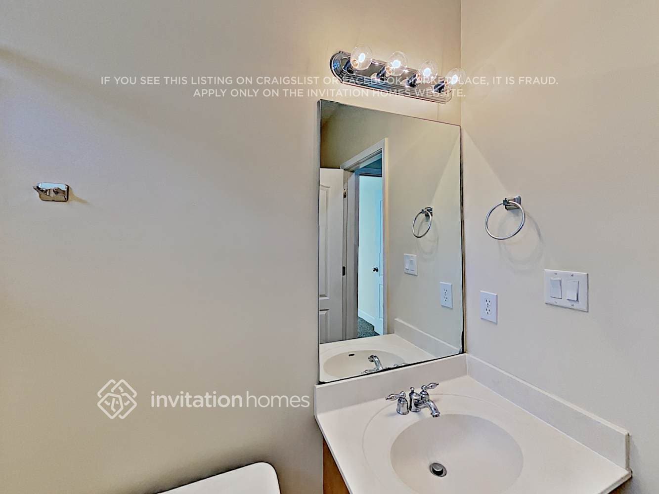 Building Photo - 460 Nora Dr