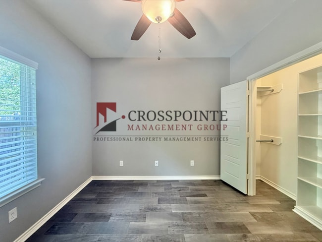 Building Photo - Tour Today! 2 bedroom 2 bathroom duplex in Tyler!