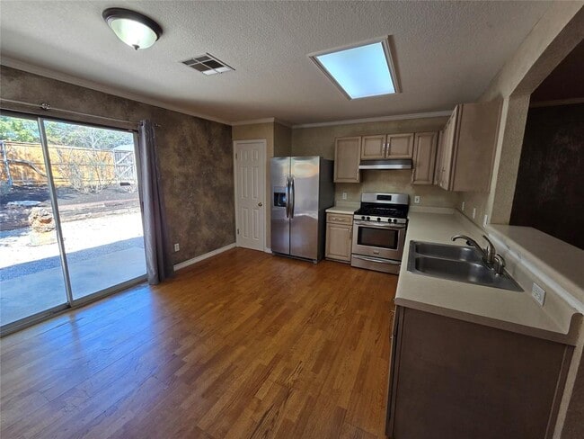 Building Photo - 225 Spring Branch Loop