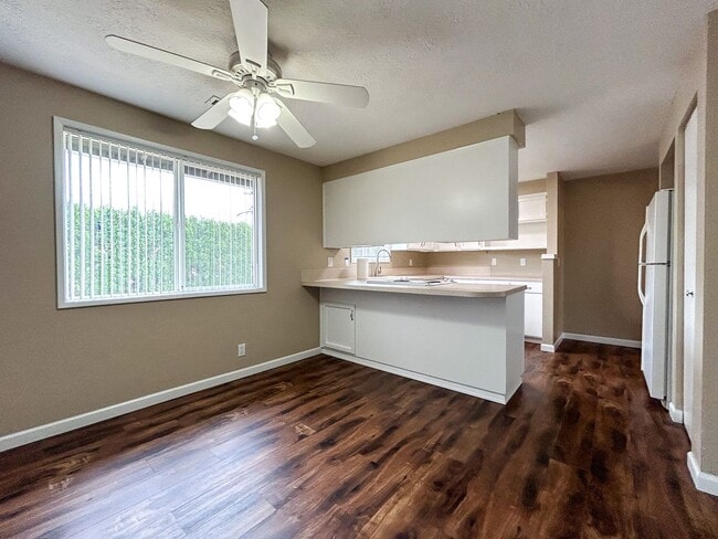 Building Photo - 4998 Arrowood Ct SE