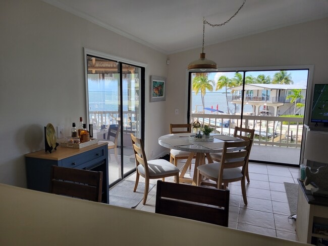 Building Photo - 222 Bristol Ct