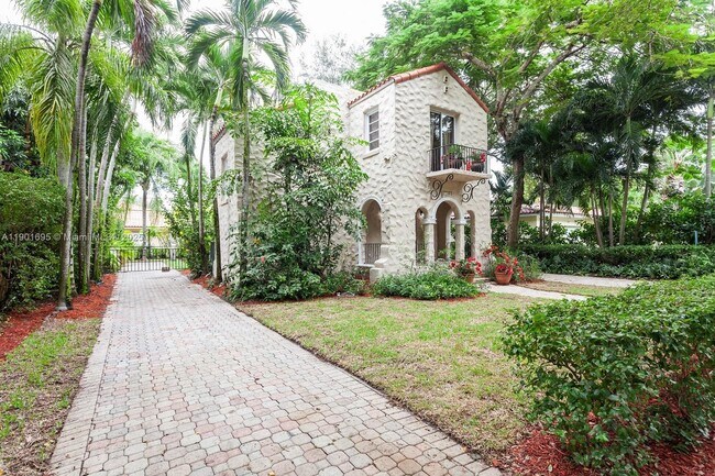 Primary Photo - 1109 Ferdinand St