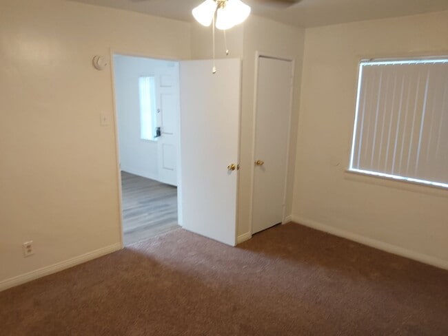 Building Photo - 7025 Dinwiddie St