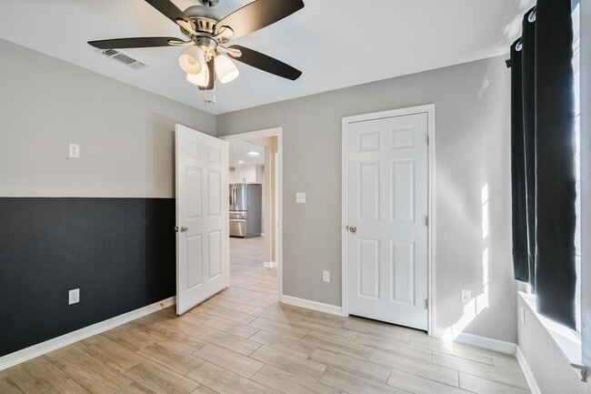 Building Photo - 1020 Tesoro Pass