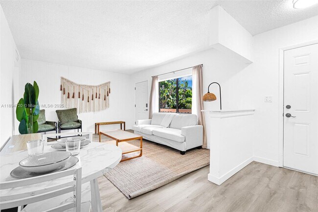 Building Photo - 13210 Memorial Hwy