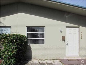 Building Photo - 1408 SW 9th Ave