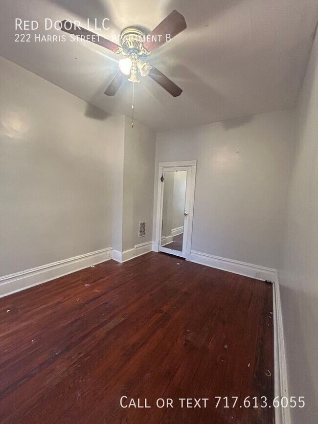 Building Photo - 222 Harris St