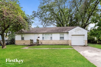 Building Photo - 1403 NE 67th Pl