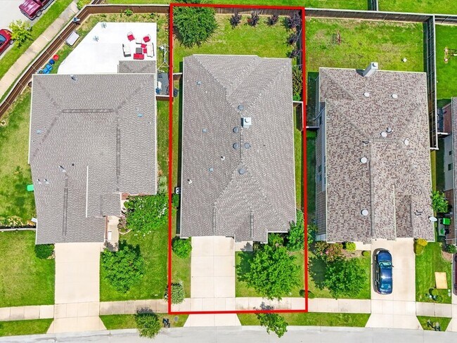 Building Photo - 16609 Spence Park Ln