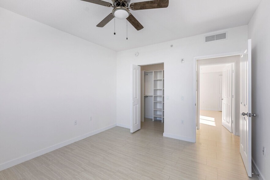 Building Photo - 444 NE 39th St