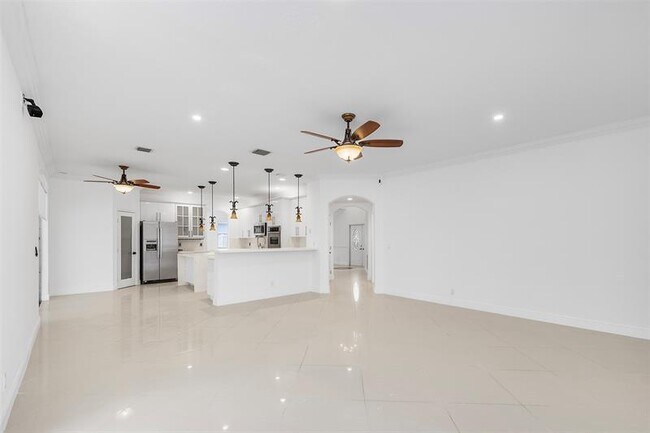 Building Photo - 13702 NW 10th Ct