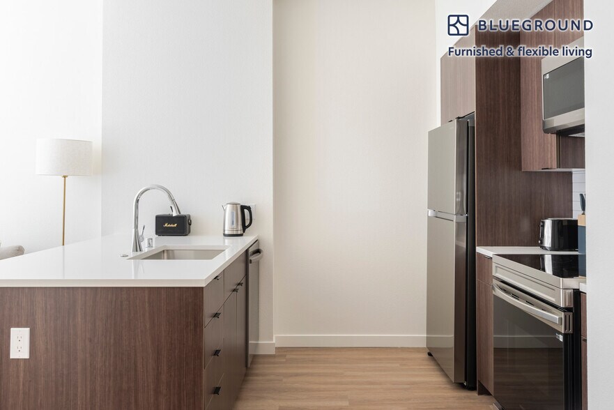 Building Photo - 100 Callan Ave