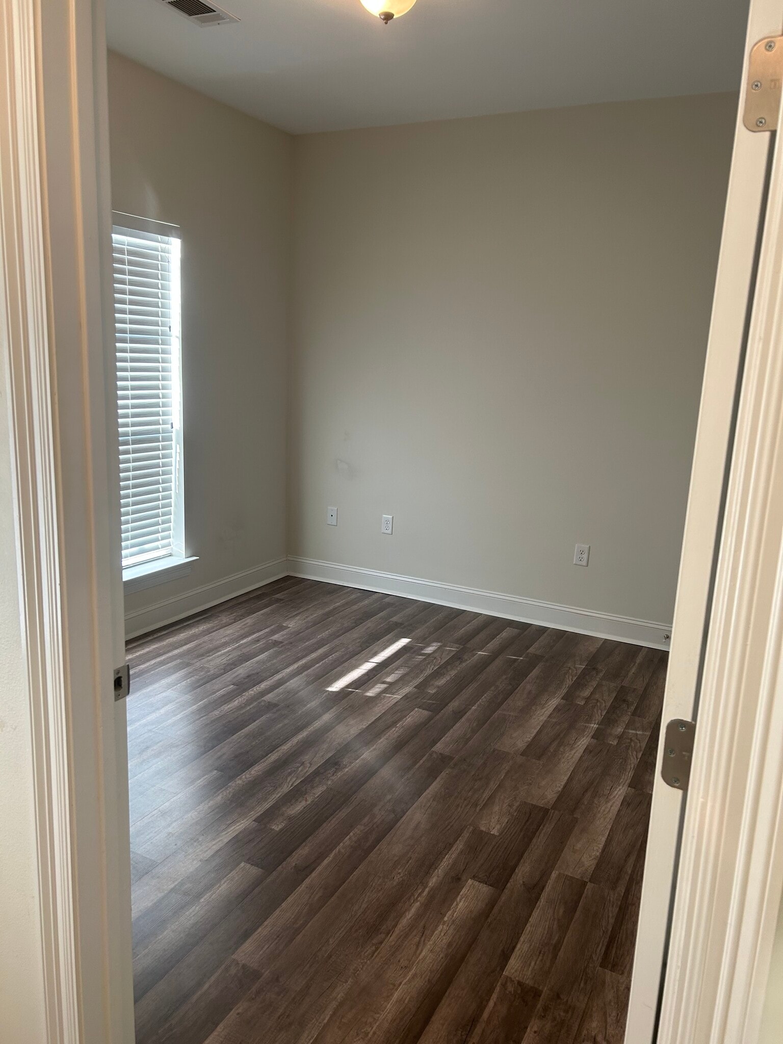 2nd bedroom - 14248 Woodtrace Ct