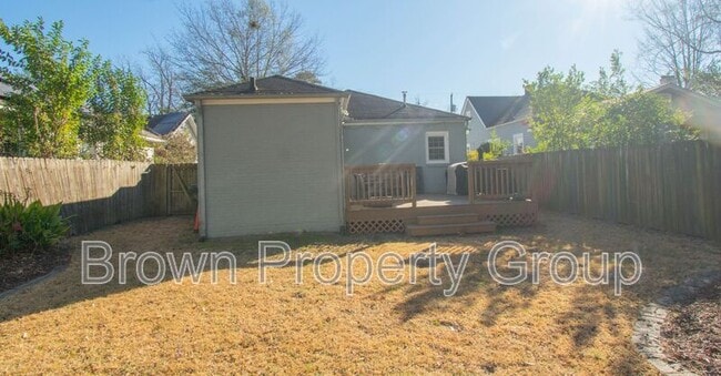 Building Photo - 205 Bethune St