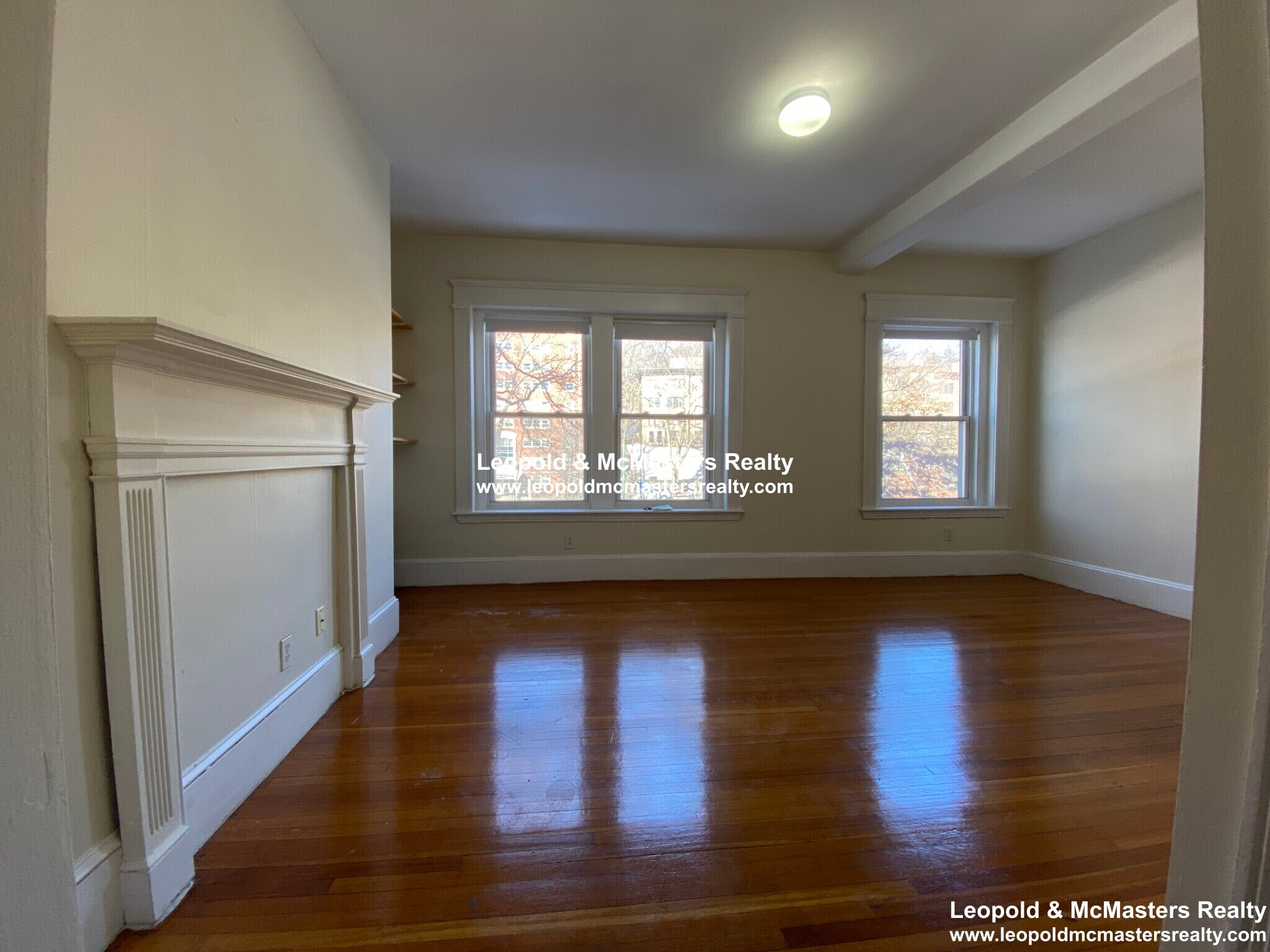 Building Photo - 1695 Beacon St