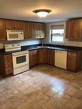 kitchen - 216 Dorchester St