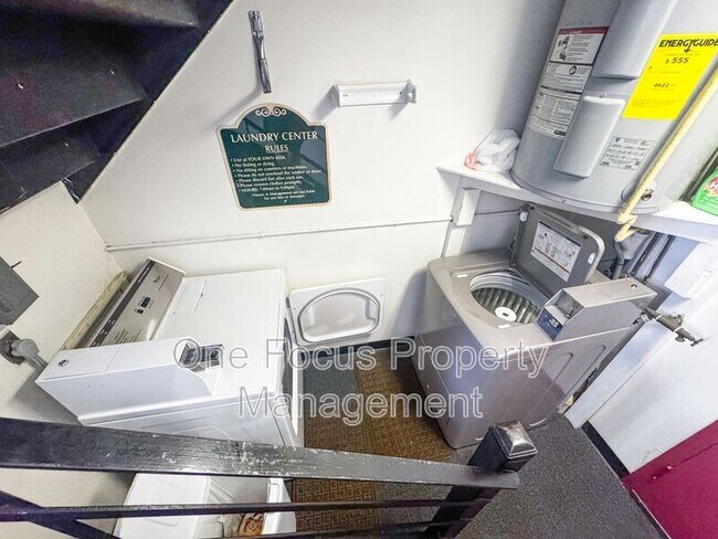 Building Photo - 802 Chestnut St