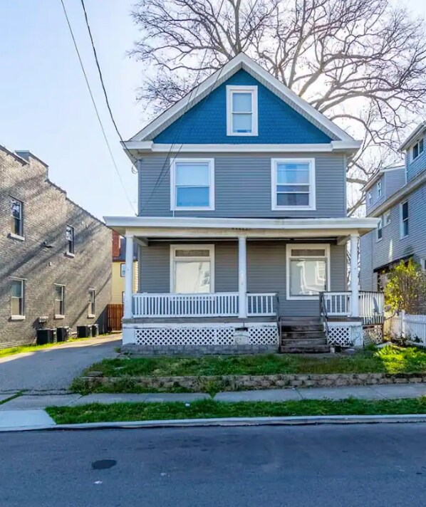 Building Photo - 4328 Brownway Ave