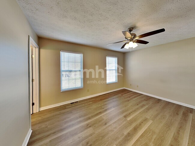 Building Photo - 2154 Canyon Ct