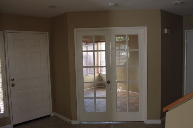 Building Photo - 4BR/3Bth Home in Rancho Del Oro!! –Maplewood
