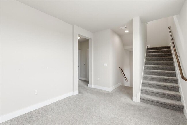 Building Photo - 2024 Sager Dr