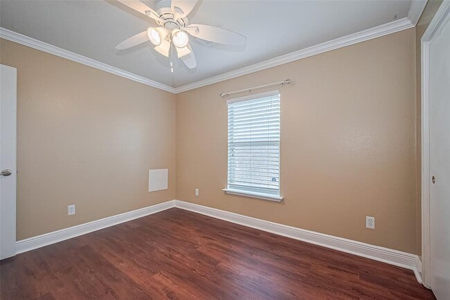 Building Photo - 5731 Coastal Way