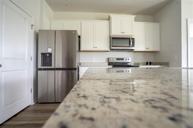 Primary Photo - 102 Fremont Ln