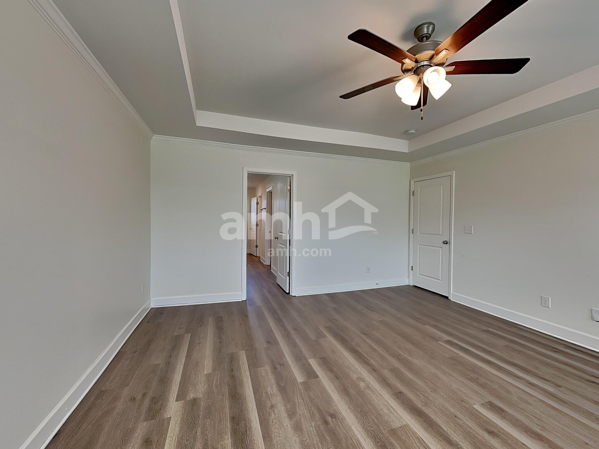 Building Photo - 5702 Lakemont Dr