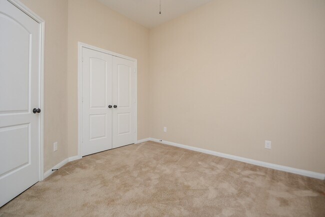 Building Photo - 22 Cheswood Manor Drive