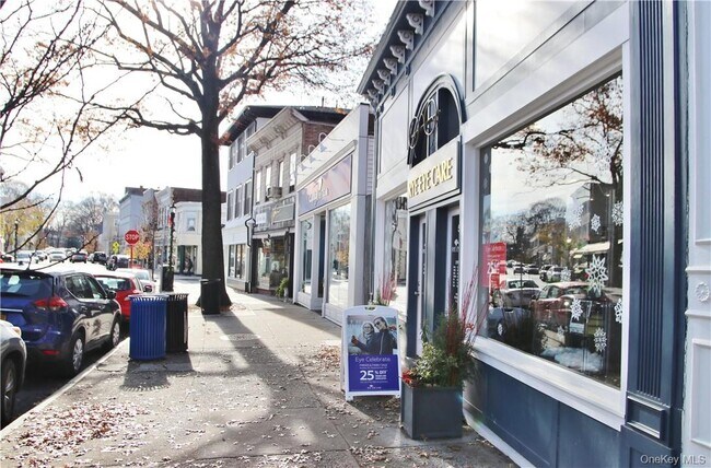 Building Photo - 5 Laurel St