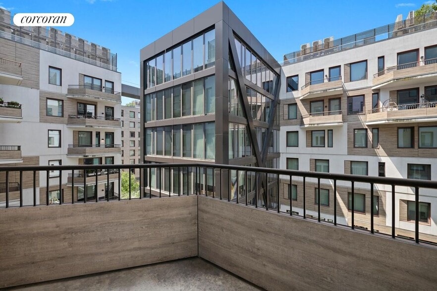 Building Photo - 54 Noll St