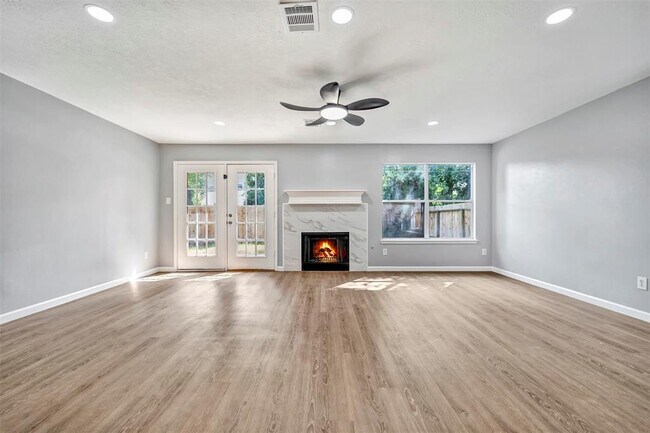 Building Photo - 22250 Queenbury Hills Dr