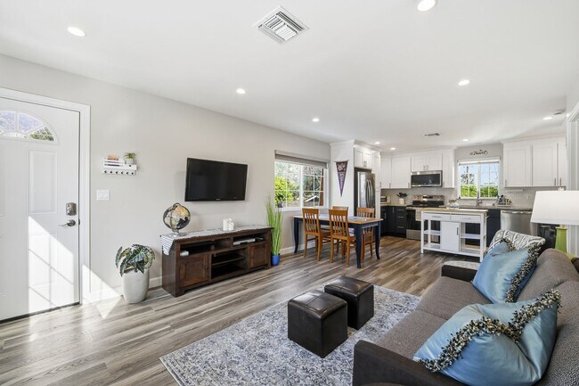 Building Photo - Newly Built Standalone ADU with Mountain Views – Fully Furnished & Move-In Ready