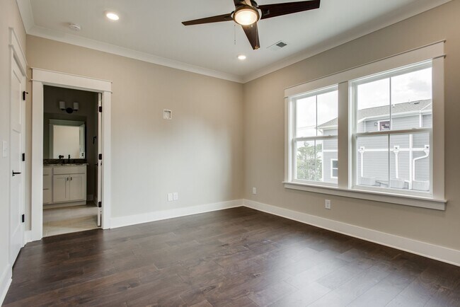 Building Photo - 6006 Obrien Ave