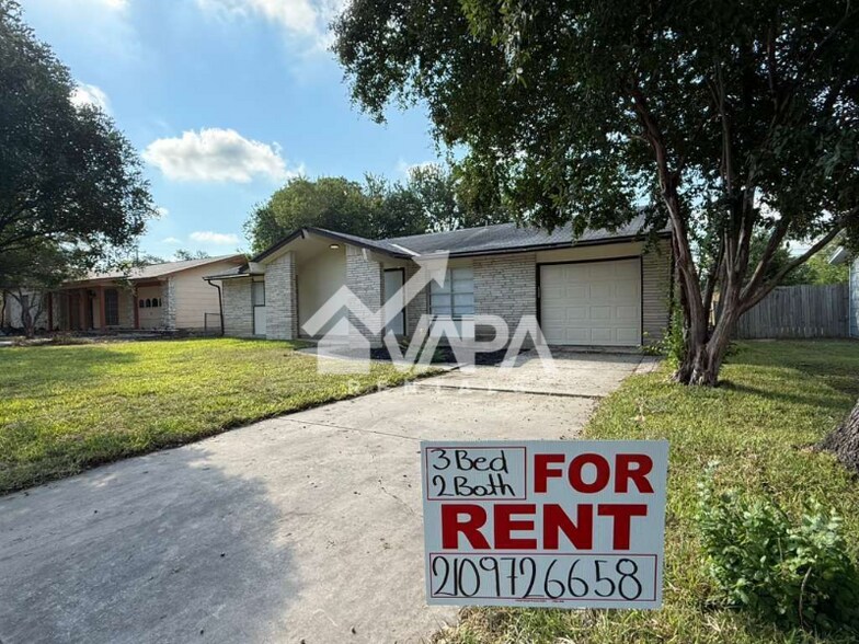 Building Photo - 4422 Desert View Dr