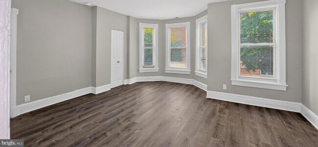 Building Photo - 1119 Montello Ave NE