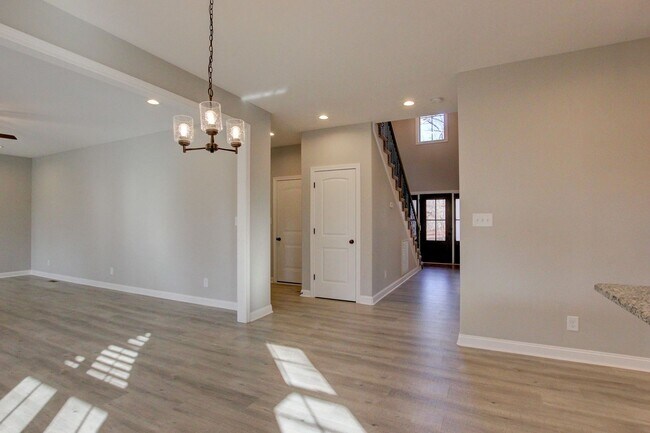 Building Photo - 2086 Ussery Rd S