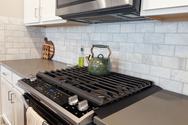 Building Photo - Modern Living in Heights at Grant Park – Prime Atlanta Location Near BeltLine & East Atlanta Village