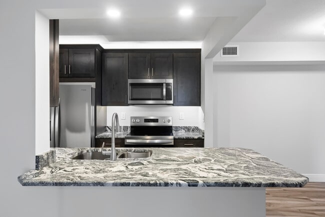 Building Photo - 2518 SE Anchorage Cove