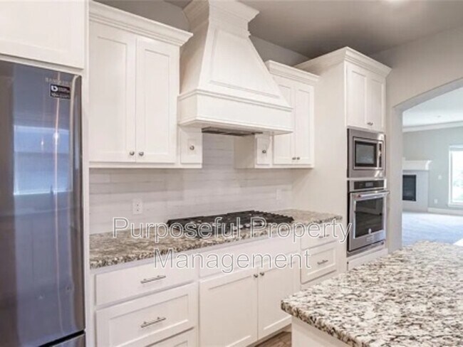 Building Photo - 12037 Ashford Dr
